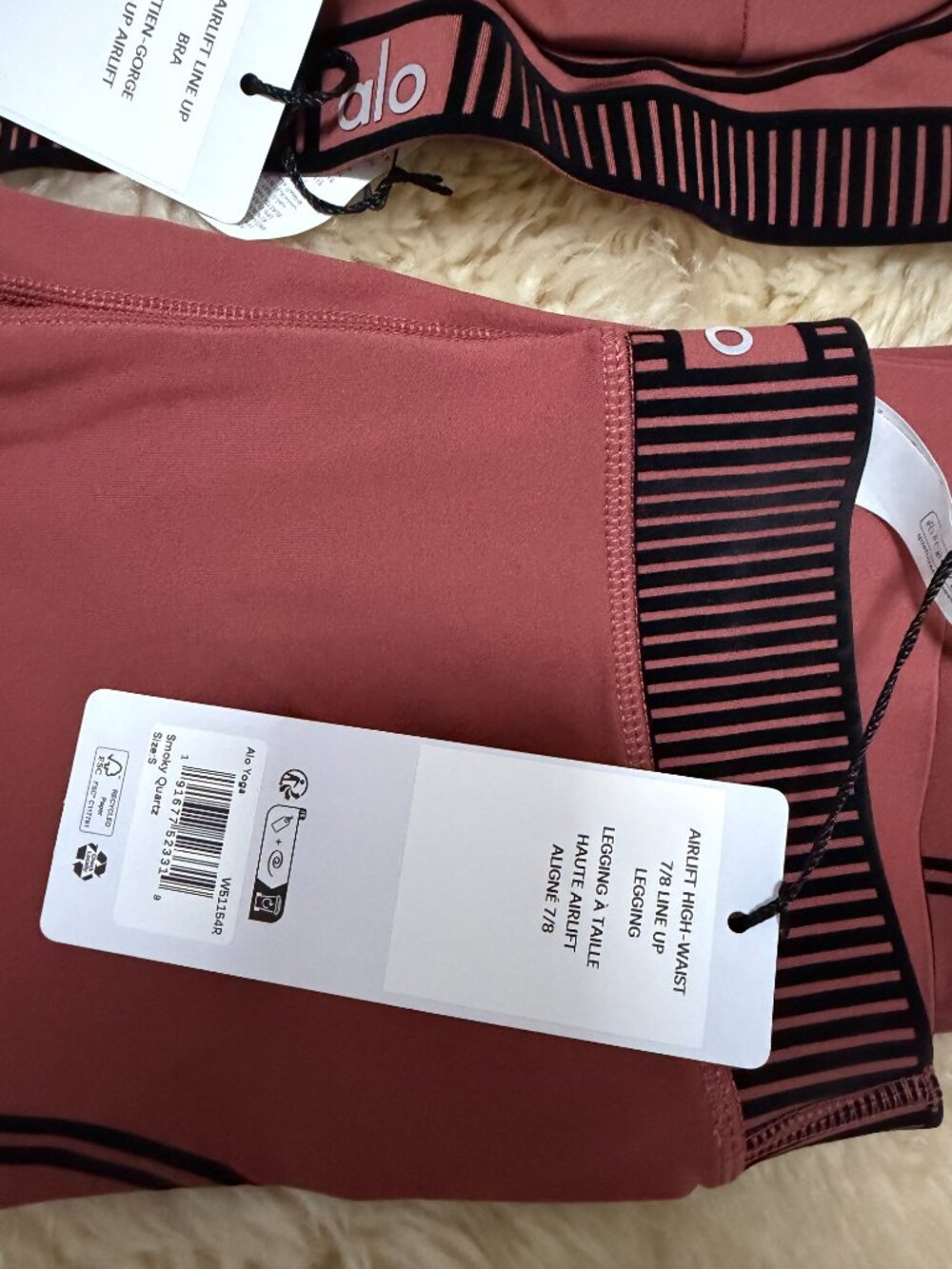 NWT Alo Yoga Airlift Line Up Bra & 7/8 Legging Set Black S 🎒✨ BTS - Picture 5 of 6